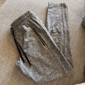 NWOT Athleta Heather Gray Joggers with Zipper Pockets